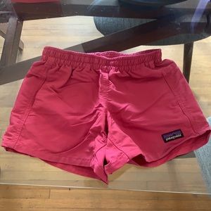 Patagonia baggies 🌺